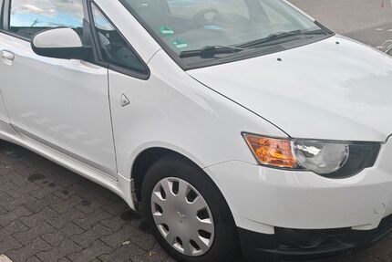 Mitsubishi Colt 128.000 km 3.000 &euro; Bonn 53123