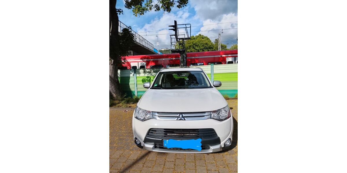 Mitsubishi Outlander 163.500 km 11.300 &euro; Königswinter 53639