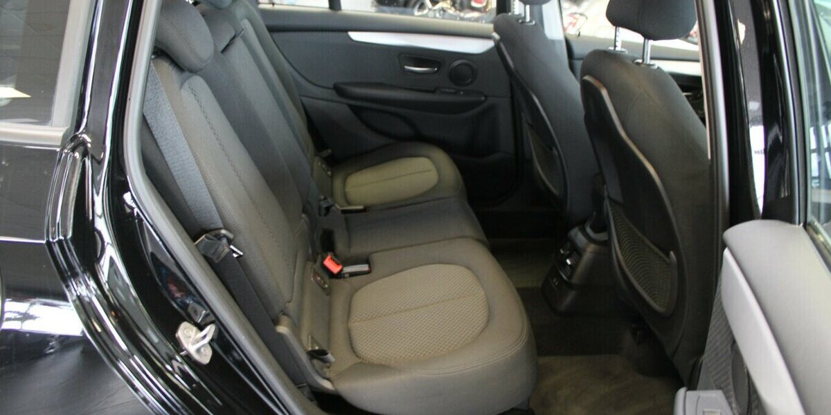 BMW 218 Gran Tourer Aut. Advantage 66.530 km 21.480 &euro; Euskirchen 53881