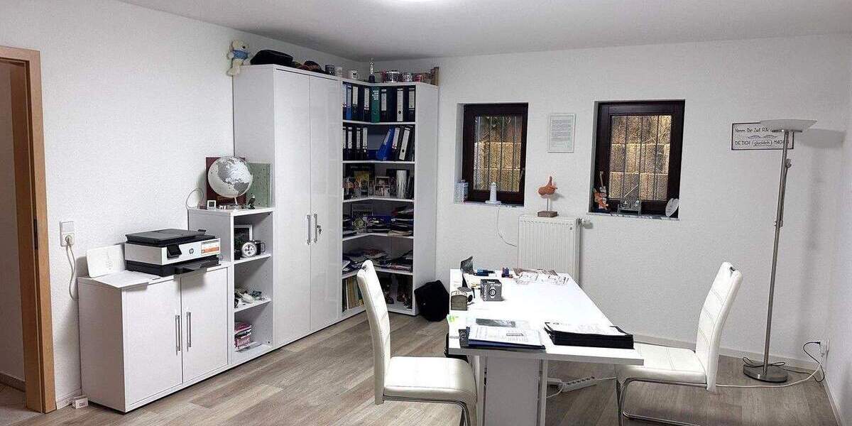 Reihenendhaus Rheinbach - 7 Zimmer, 170 m&sup2;, 695.000&euro; | Angebot:25804019