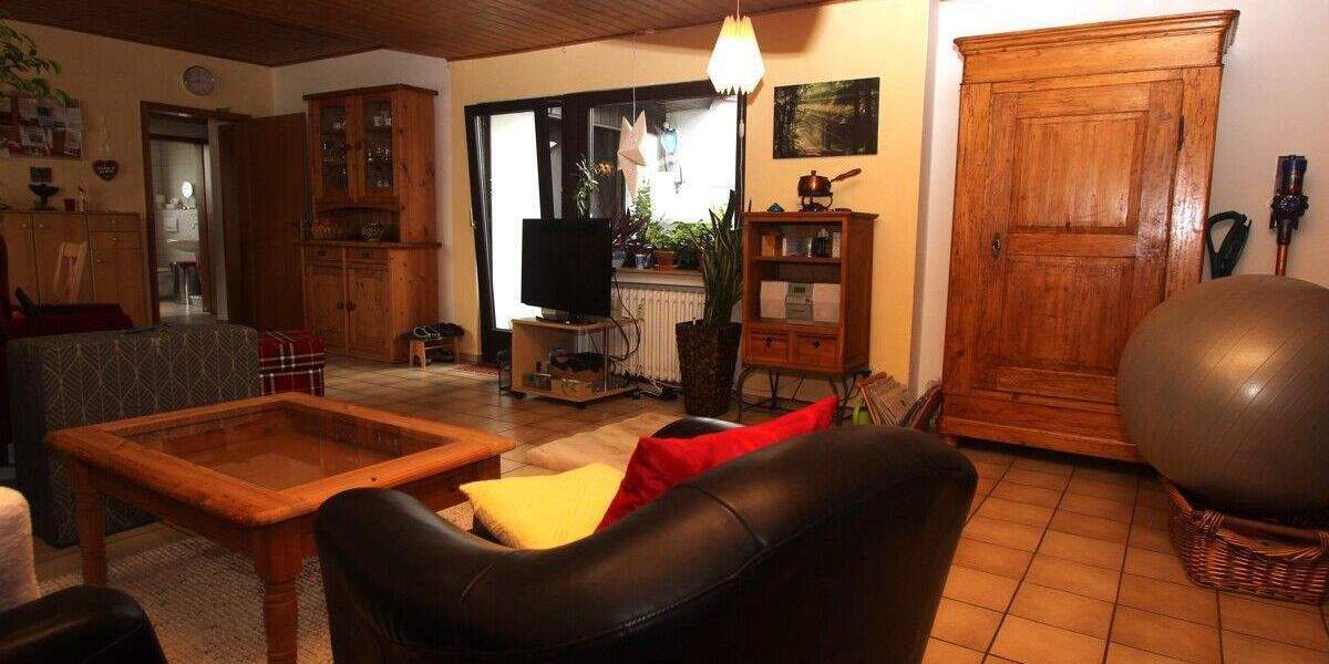 Etagenwohnung Königswinter Ittenbach - 3 Zimmer, 84 m&sup2;, 229.000&euro; | Angebot:25697242