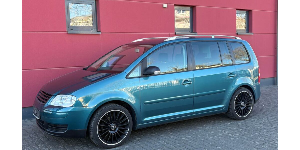 VW Touran 203.028 km 1.450 &euro; Brühl 50321