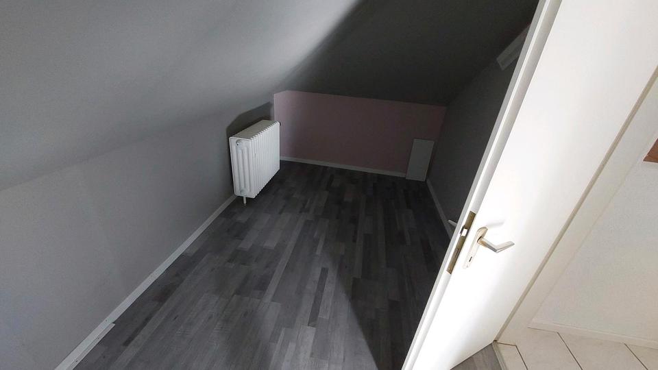 Dachgeschoßwohnung Königswinter - 1 Zimmer, 50 m&sup2;, 620&euro; | Angebot:25960276