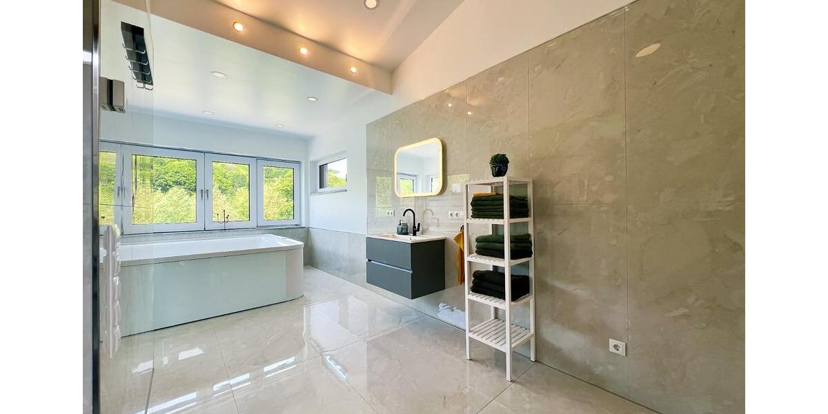 Einfamilienhaus Wachtberg - 4 Zimmer, 166 m&sup2;, 2.950&euro; | Angebot:23542497