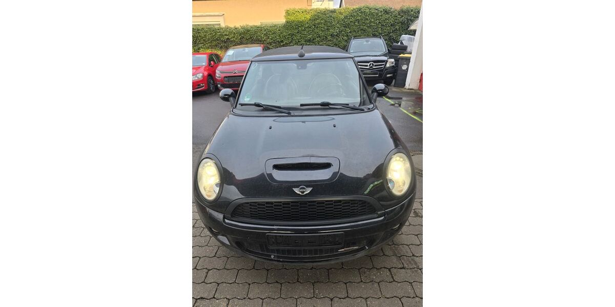 Mini John Cooper Works Cabrio 170.000 km 8.500 &euro; Euskirchen 53879