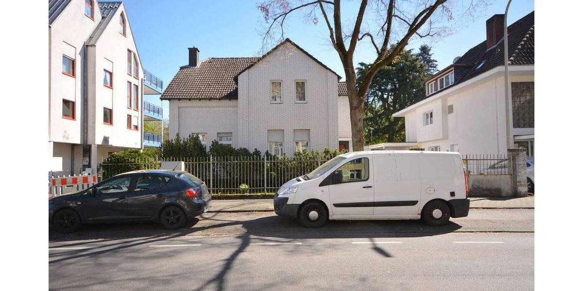 Einfamilienhaus Brühl - 8 Zimmer, 233 m&sup2;, 450.000&euro; | Angebot:26420449