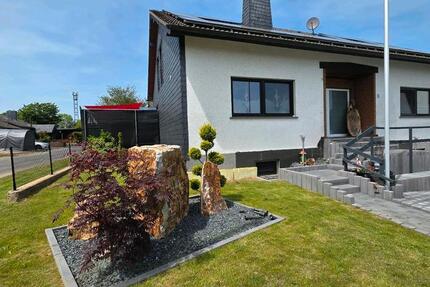 Haus Schleiden - 7 Zimmer, 184 m&sup2;, 399.000&euro; | Angebot:27093043