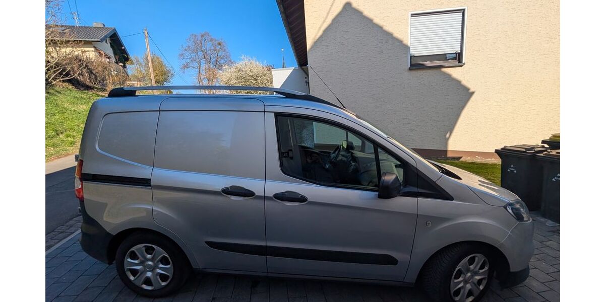Ford Transit Courier 97.300 km 9.800 &euro; Rheinbach 53359