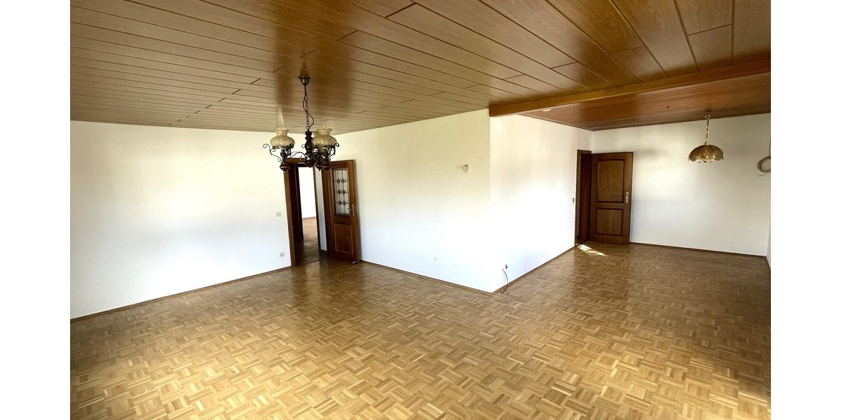 Großzügige Erdgeschosswohnung mit separatem Appartement in Ittenbach - Erdgeschoßwohnung Königswinter Ittenbach | Angebot:26067640