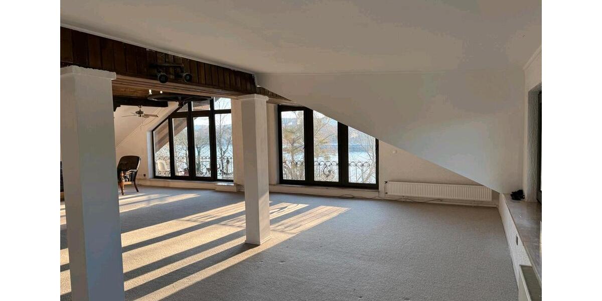 Dachgeschoßwohnung Königswinter - 3 Zimmer, 130 m&sup2;, 1.000&euro; | Angebot:25920056