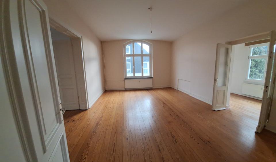 Etagenwohnung Bad Neuenahr-Ahrweiler Ahrweiler - 5 Zimmer, 130 m&sup2;, 1.350&euro; | Angebot:24704880