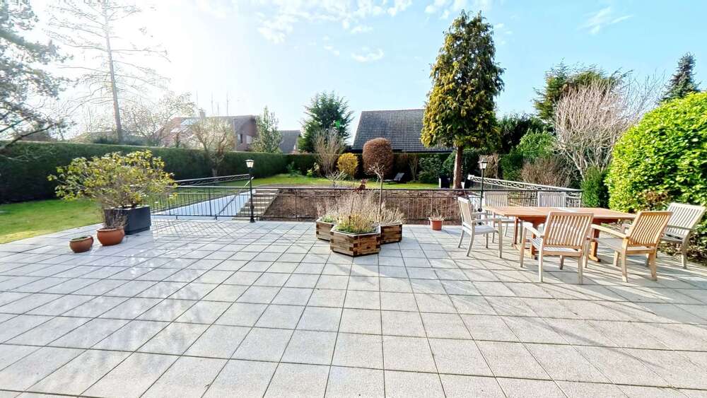 Einfamilienhaus Erftstadt-Friesheim Friesheim - 8 Zimmer, 230 m&sup2;, 669.000&euro; | Angebot:26036655