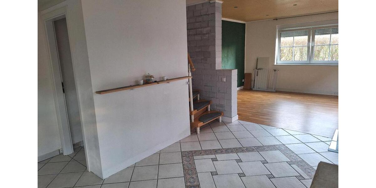 Einfamilienhaus Niederkassel - 5 Zimmer, 126 m&sup2;, 1.500&euro; | Angebot:26006004