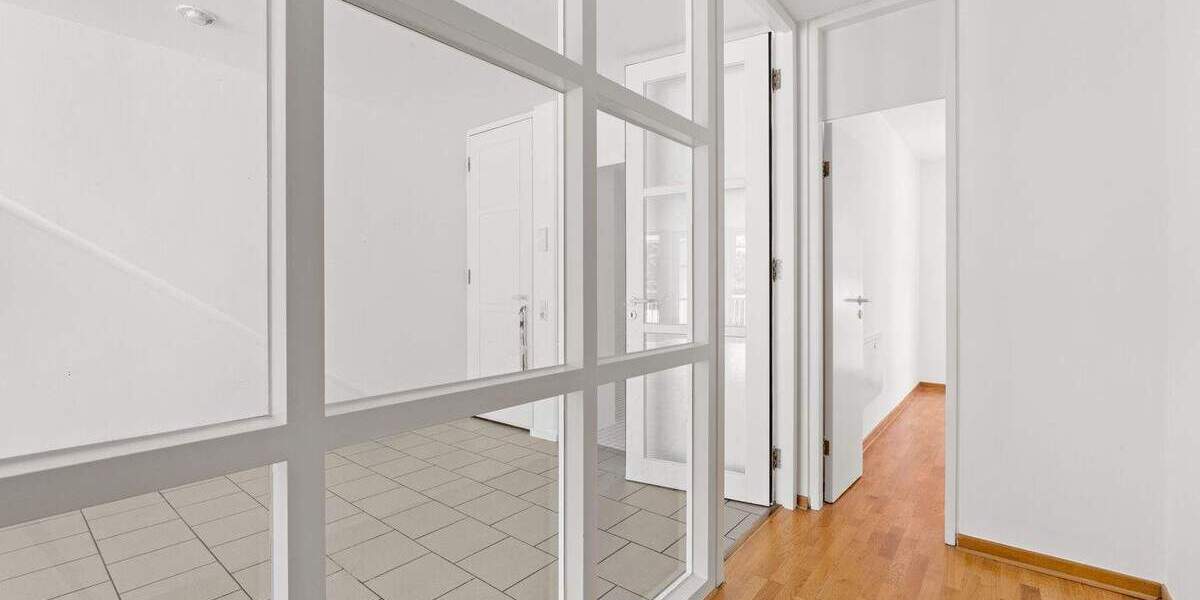Etagenwohnung Bonn Beuel - 3 Zimmer, 100 m&sup2;, 449.000&euro; | Angebot:25675085