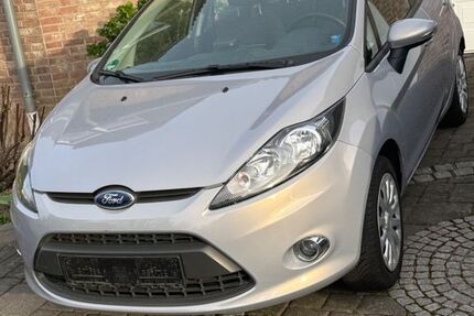 Ford Fiesta 63.650 km 4.990 &euro; Düren 52355