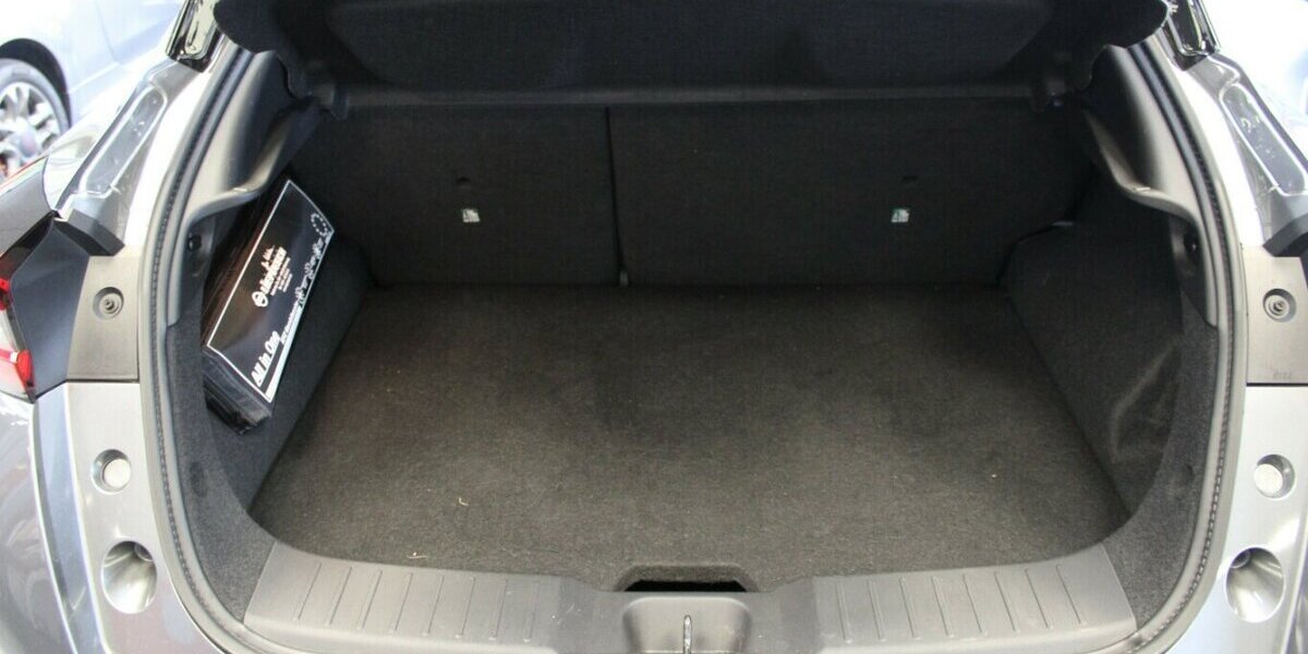 Nissan Juke 1.6 Hybrid 4AMT Premiere Edition 40.779 km 18.480 &euro; Euskirchen 53881