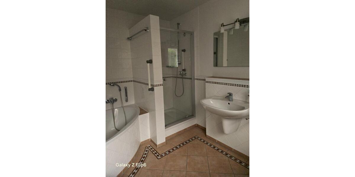 Maisonettenwohnung Bonn Hardtberg - 3.5 Zimmer, 125 m&sup2;, 1.700&euro; | Angebot:25943427