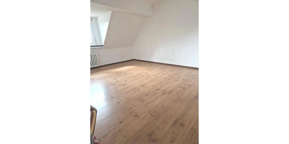 Dachgeschoßwohnung Köln Rodenkirchen - 1 Zimmer, 25 m&sup2;, 600&euro; | Angebot:26048075