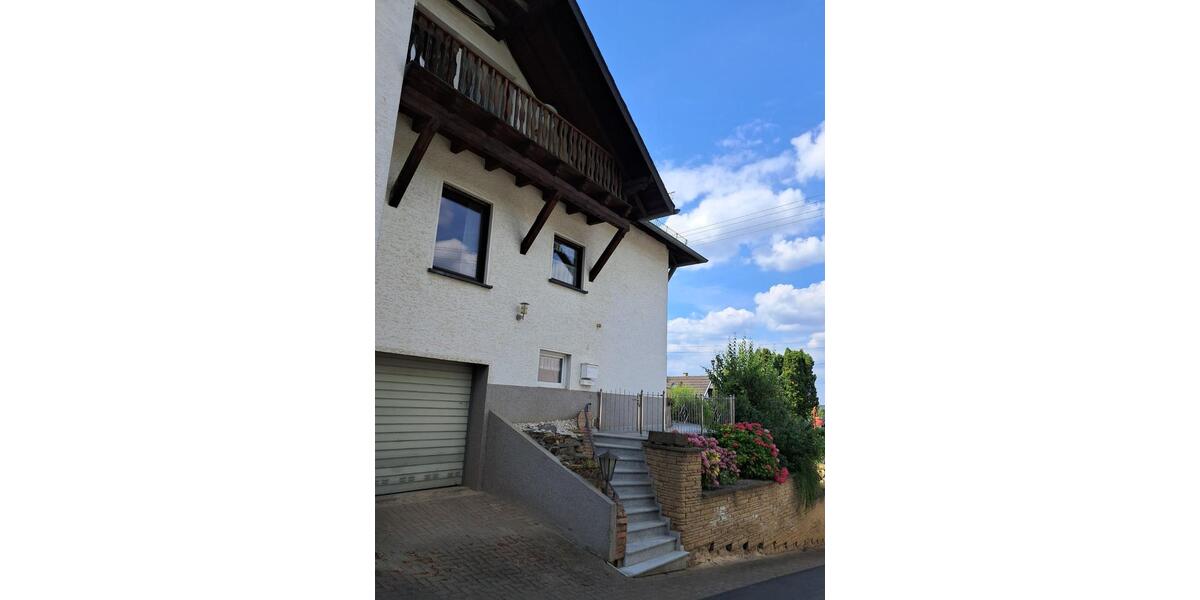 Einfamilienhaus Grafschaft - 10 Zimmer, 223 m&sup2;, 479.000&euro; | Angebot:23095851
