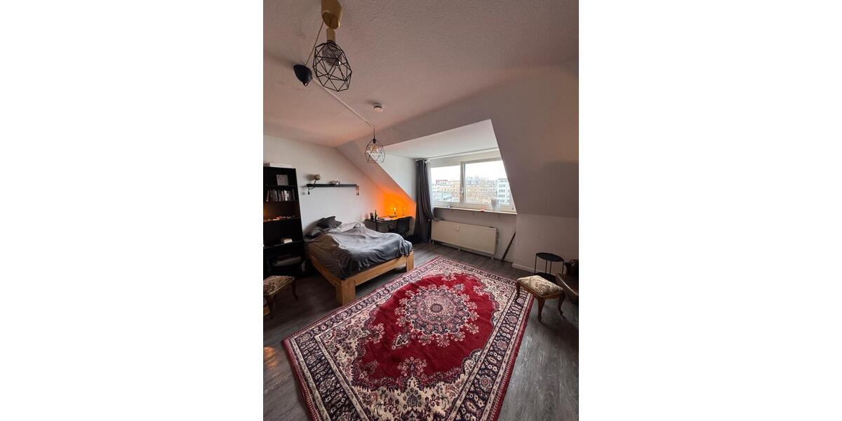 Dachgeschoßwohnung Bonn - 1 Zimmer, 30 m&sup2;, 750&euro; | Angebot:25838733