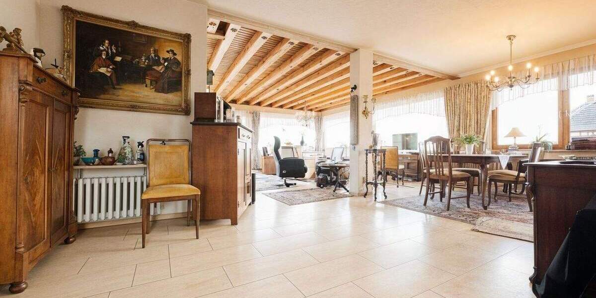 Mehrfamilienhaus, Wohnhaus Königswinter Ittenbach - 7 Zimmer, 246 m&sup2;, 759.000&euro; | Angebot:25739562