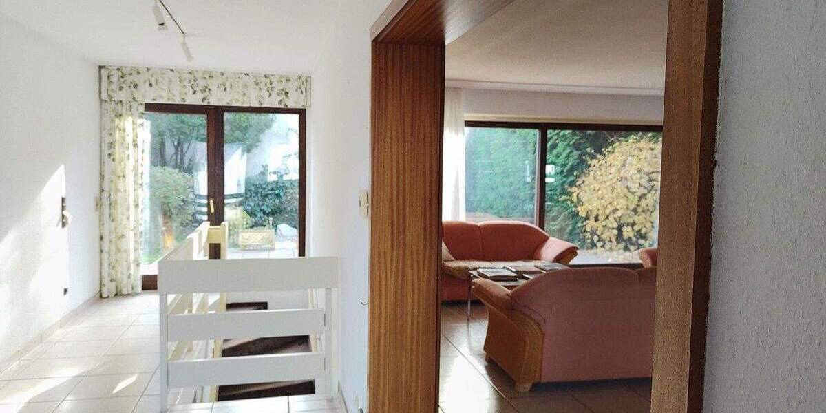 Reihenmittelhaus Bonn Muffendorf - 7 Zimmer, 222 m&sup2;, 665.000&euro; | Angebot:25747696