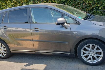 Toyota Verso 139.609 km 5.200 &euro; Meckenheim 53340