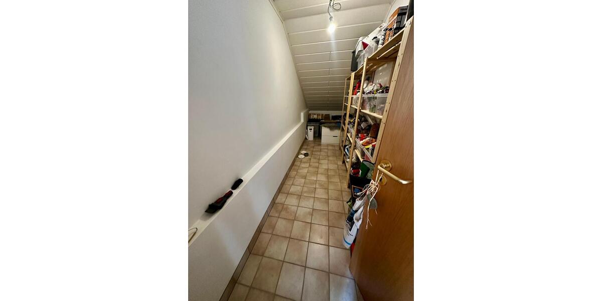 Dachgeschoßwohnung Wachtberg - 4 Zimmer, 106 m&sup2;, 1.085&euro; | Angebot:26030192