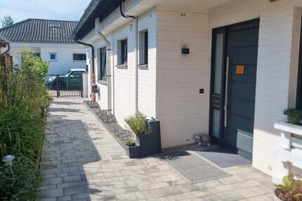 Haus Meckenheim - 7 Zimmer, 206 m&sup2;, 950.000&euro; | Angebot:26716751