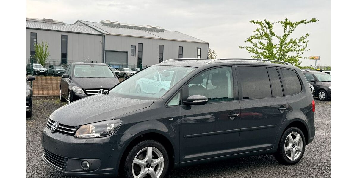 VW Touran 244.000 km 3.700 &euro; Düren 52351