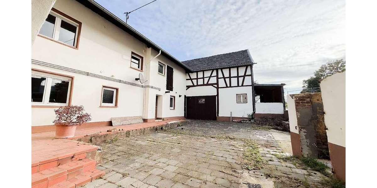 Einfamilienhaus Grafschaft - 10 Zimmer, 241 m&sup2;, 398.000&euro; | Angebot:23431426