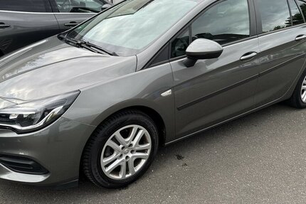 Opel Astra K Klima Navi Temp CarPlay AHK ServNeu 1.Hd 100.000 km 9.500 &euro; Erftstadt 50374