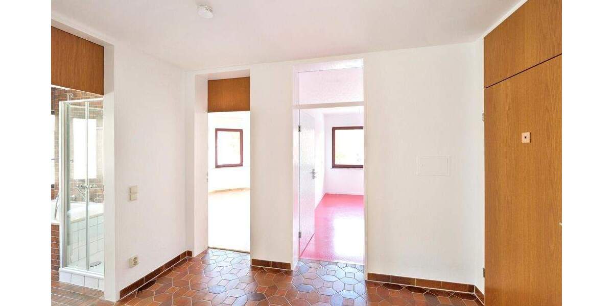 Etagenwohnung Bonn Zentrum - 2 Zimmer, 72 m&sup2;, 278.000&euro; | Angebot:25815018