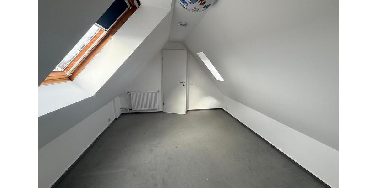 Maisonettenwohnung Niederkassel - 3 Zimmer, 83 m&sup2;, 1.050&euro; | Angebot:26001795