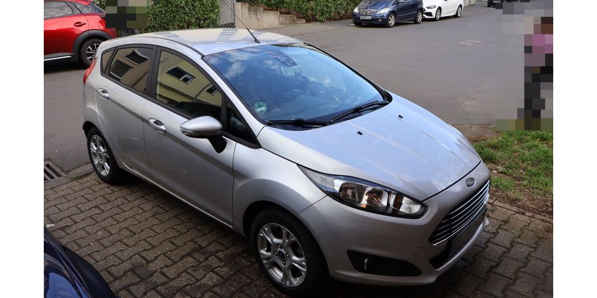 Ford Fiesta 65.600 km 6.000 &euro; Bonn 53121