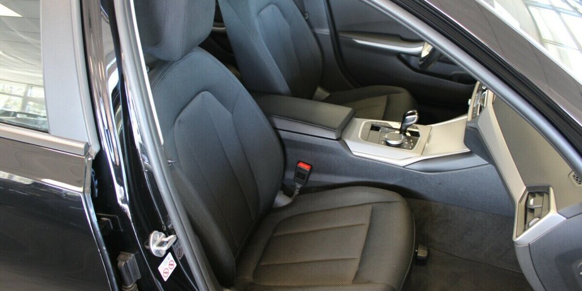 BMW 318 318d Touring Aut. Advantage 97.827 km 22.980 &euro; Euskirchen 53881