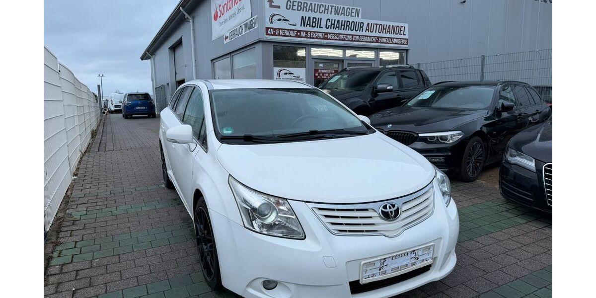 Toyota Avensis 240.000 km 4.999 &euro; Rheinbach 53359