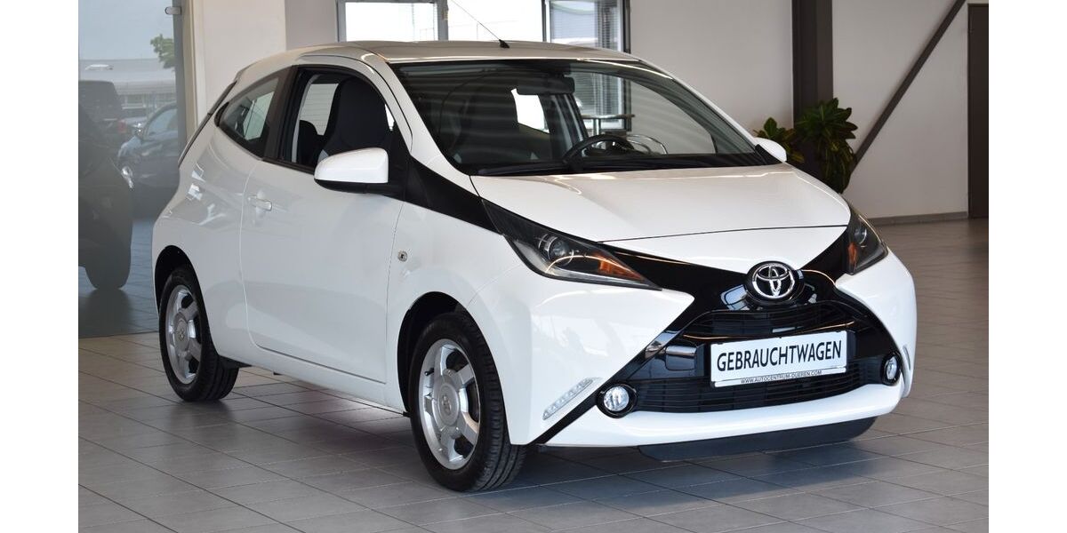 Toyota Aygo (X) 53.000 km 6.999 &euro; Düren 52351