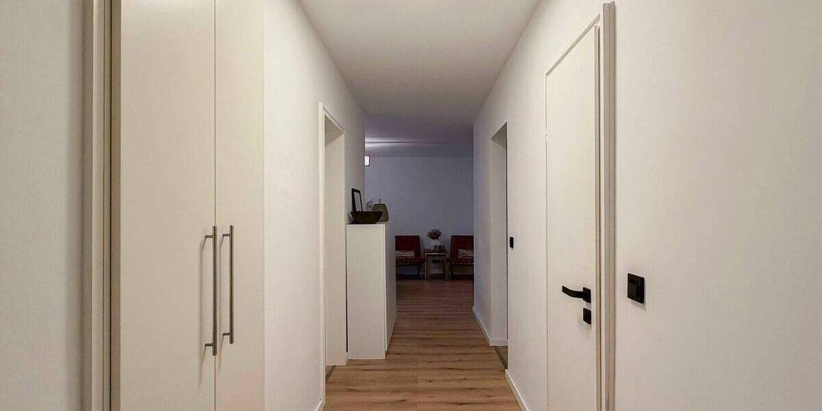 Etagenwohnung Bonn Heiderhof - 3 Zimmer, 84 m&sup2;, 330.000&euro; | Angebot:26731276