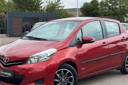 Toyota Yaris 76.635 km 7.399 &euro; Düren 52349