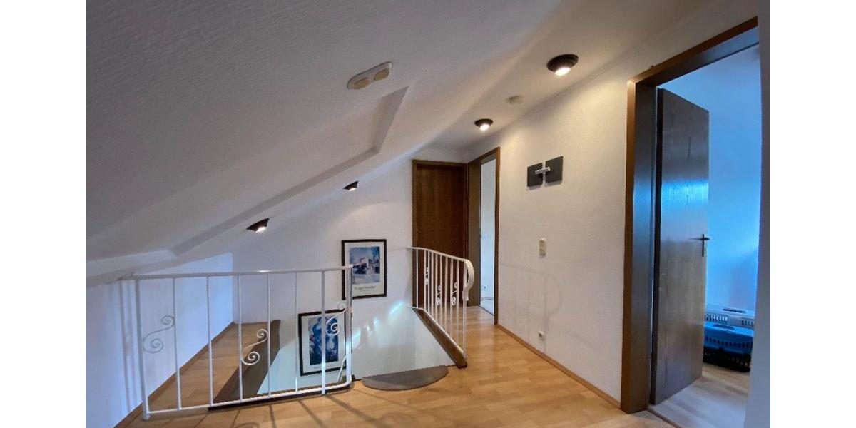 Etagenwohnung Nörvenich - 7 Zimmer, 171 m&sup2;, 2.281&euro; | Angebot:26024755