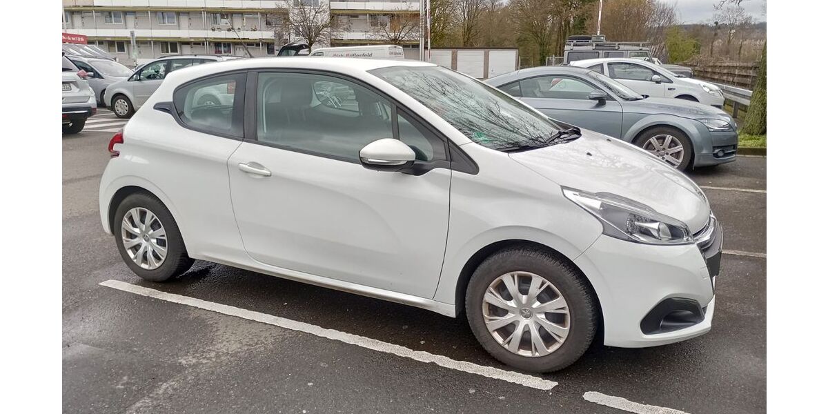 Peugeot 208 96.500 km 6.290 &euro; Bonn 53121