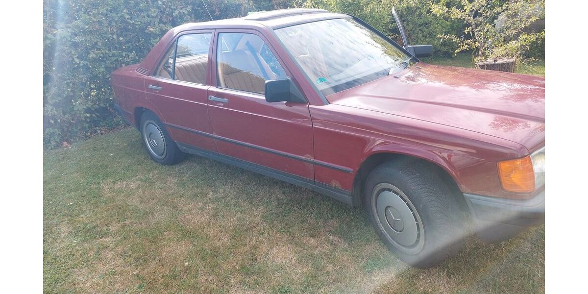 Mercedes-Benz 190 122.000 km 3.500 &euro; Kall 53925