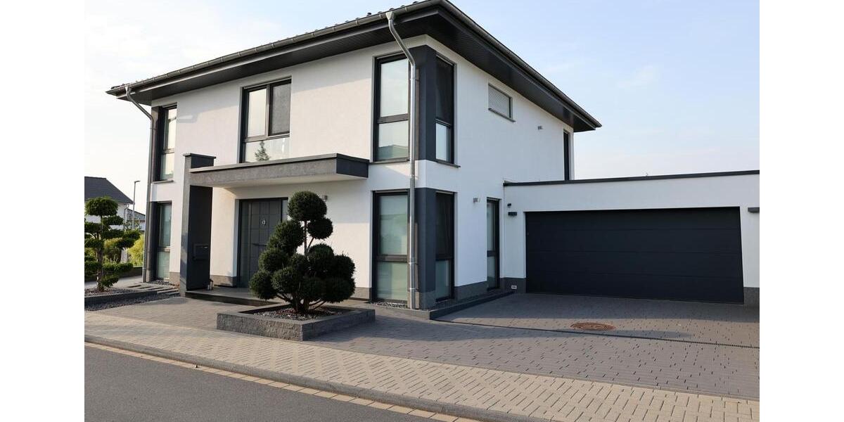 Villa Euskirchen Dom-Esch - 5.5 Zimmer, 200 m&sup2;, 770.000&euro; | Angebot:26957884