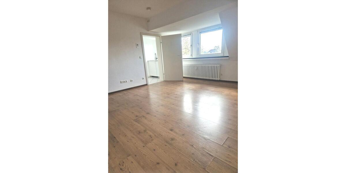 Dachgeschoßwohnung Köln Rodenkirchen - 1 Zimmer, 25 m&sup2;, 600&euro; | Angebot:26048075
