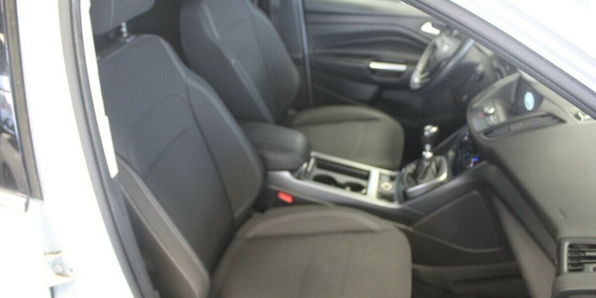 Ford Kuga 1.5 EcoBoost 2x4 ST-Line 105.030 km 13.980 &euro; Euskirchen 53881