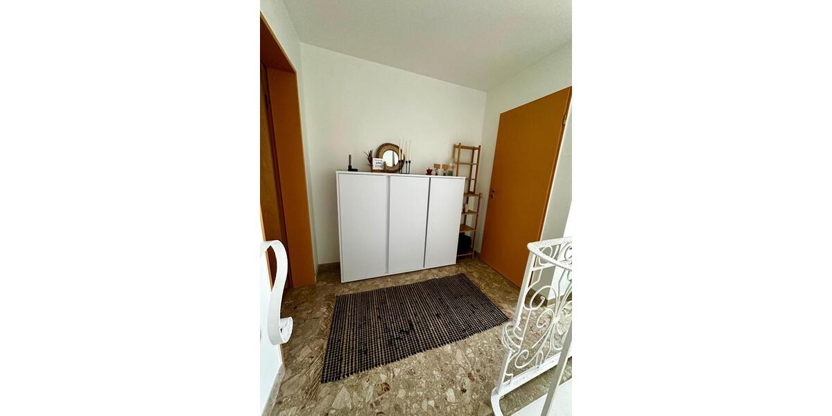 Dachgeschoßwohnung Wachtberg - 4 Zimmer, 106 m&sup2;, 1.085&euro; | Angebot:26030192