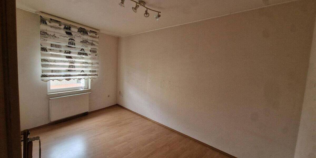 Reihenmittelhaus Düren Birkesdorf - 4 Zimmer, 120 m&sup2;, 1.200&euro; | Angebot:25984607