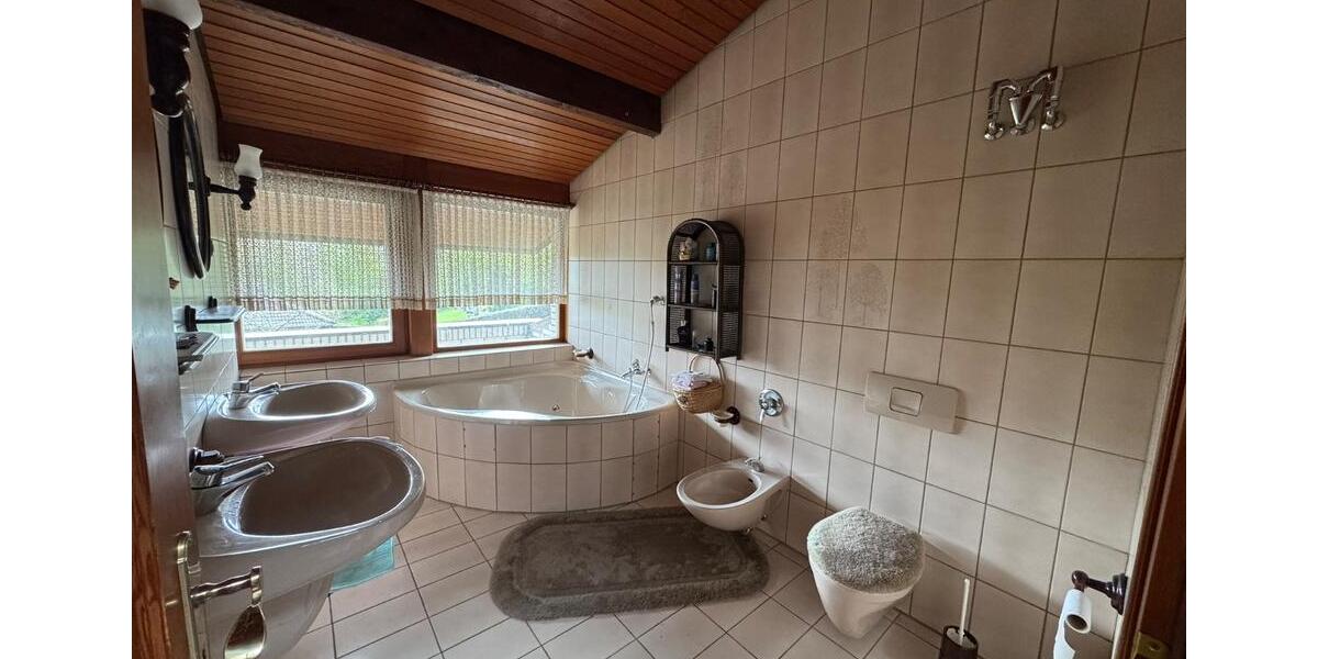 Einfamilienhaus Bad Münstereifel - 8 Zimmer, 226 m&sup2;, 840.000&euro; | Angebot:26715262