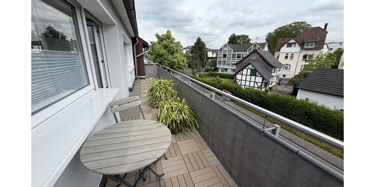Moderne 4-Zimmer-Dachgeschosswohnung mit 2 Balkonen - Dachgeschoßwohnung Königswinter | Angebot:26979215